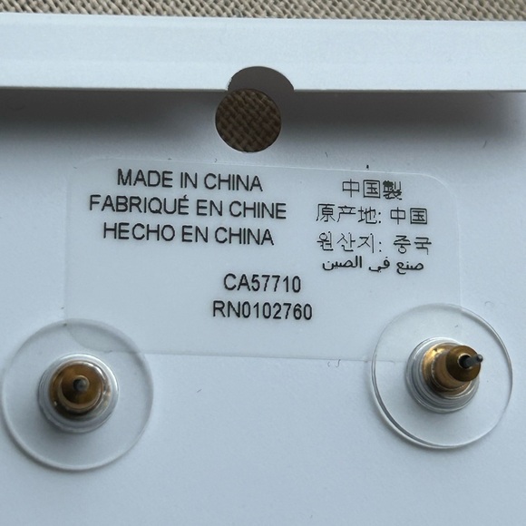 Sold- Kate Spade You’re A Gem Pave Halo Studs In Emerald Green Colour New - Picture 5 of 9